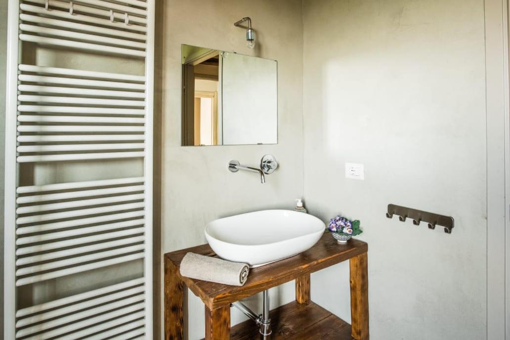 La Casa Di Roby-1 Appartamento La Morra Con Piscina Εξωτερικό φωτογραφία